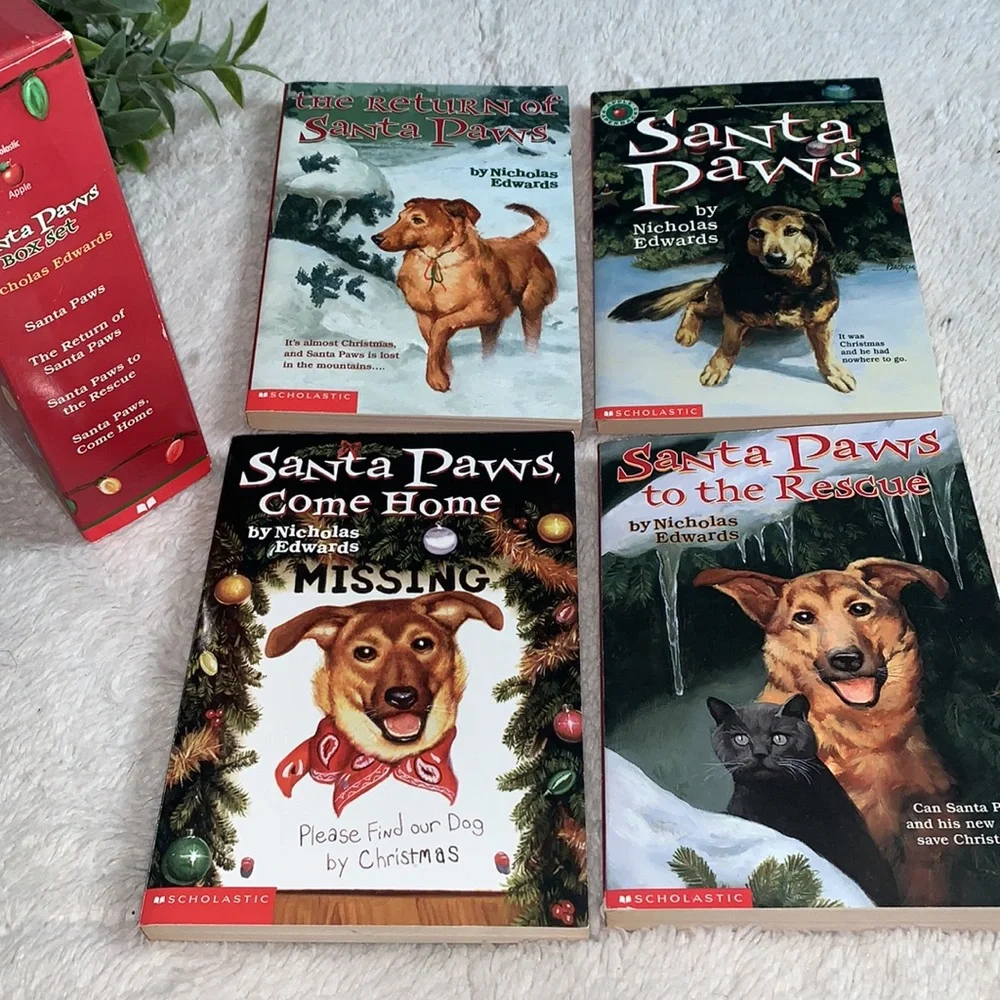 4 Books Santa Paws Boxed Set VGUC Nicholas Edwards